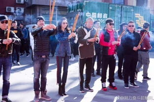 吳秀波跨界制片新劇開機，搭檔王鷗、岳云鵬引期待